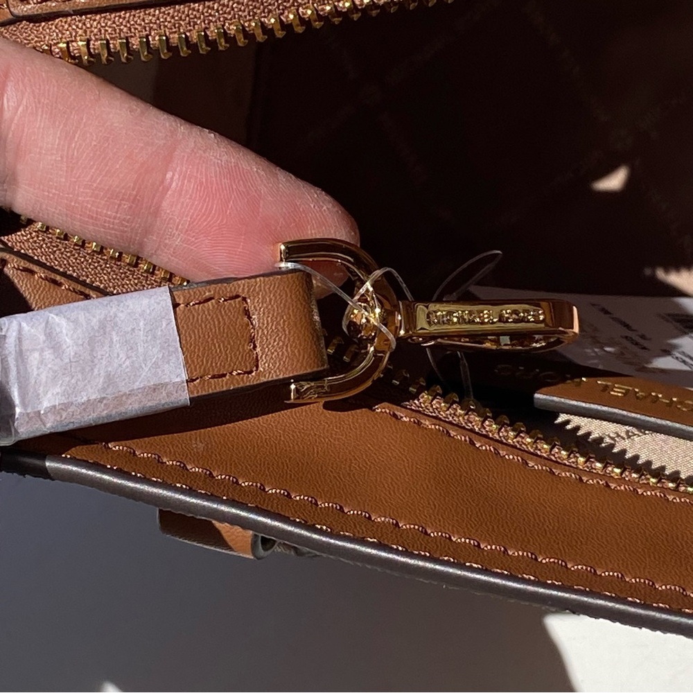 NWT MICHAEL KORS Kris Crossbody Monogram Satchel in Brown and Tan - Picture 9 of 10